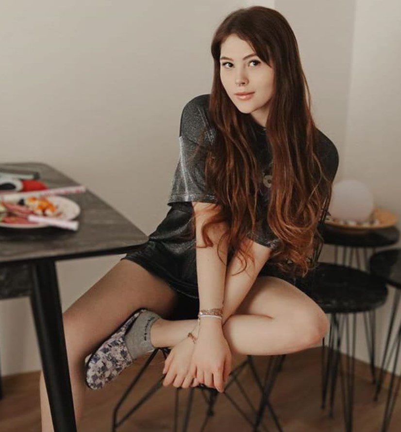 Ceren Yaldız Saç Rengi 4 Ceren Yaldız Kahverengi Saçları