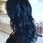 Dalgalı Gece Mavisi Saç Modeli