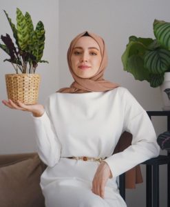 Aslı Afşaroğlu Beyaz Elbise Modeli