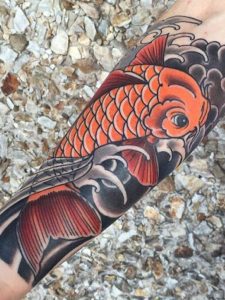 Turuncu Koi Balığı Dövme