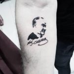 Minimalist Kemal Atatürk Dövmesi