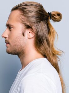 Erkeklere Yakışan Uzun Saç Modelleri