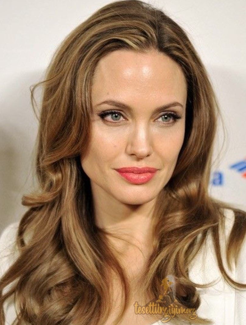 Angelina Jolie Saç Modeli